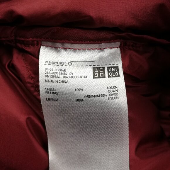 Uniqlo Coat Jacket Down Puffer Quilted Full Zip Burgundy Red Womens Small *Flaw - Picture 11 of 12